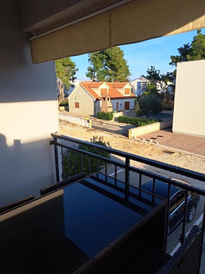 Apartman Lozancic Vir Bagian luar foto