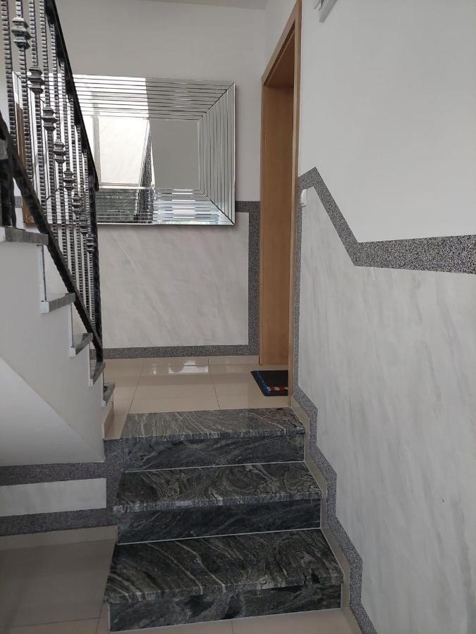 Apartman Lozancic Vir Bagian luar foto