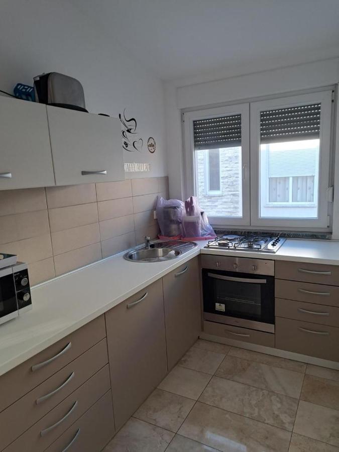 Apartman Lozancic Vir Bagian luar foto