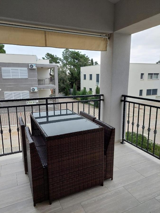 Apartman Lozancic Vir Bagian luar foto