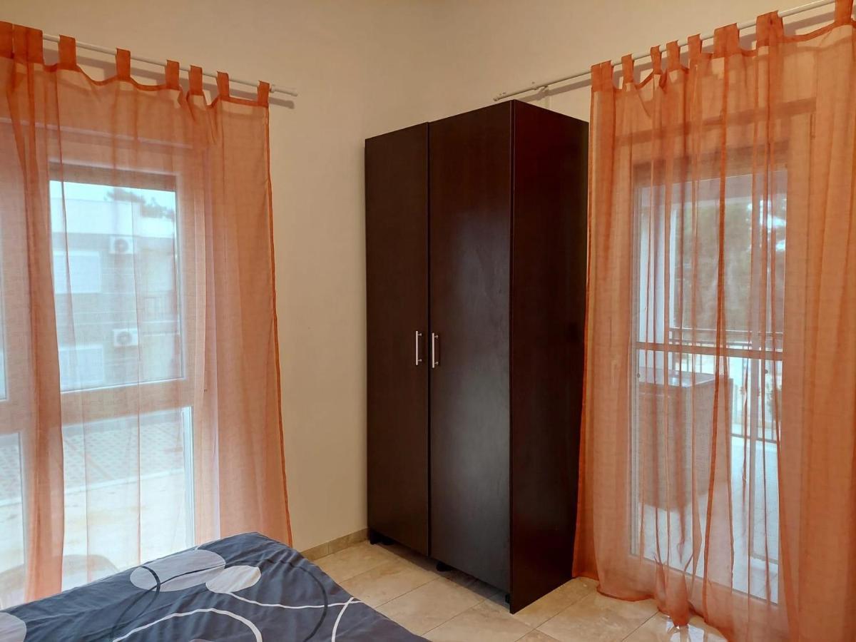 Apartman Lozancic Vir Bagian luar foto